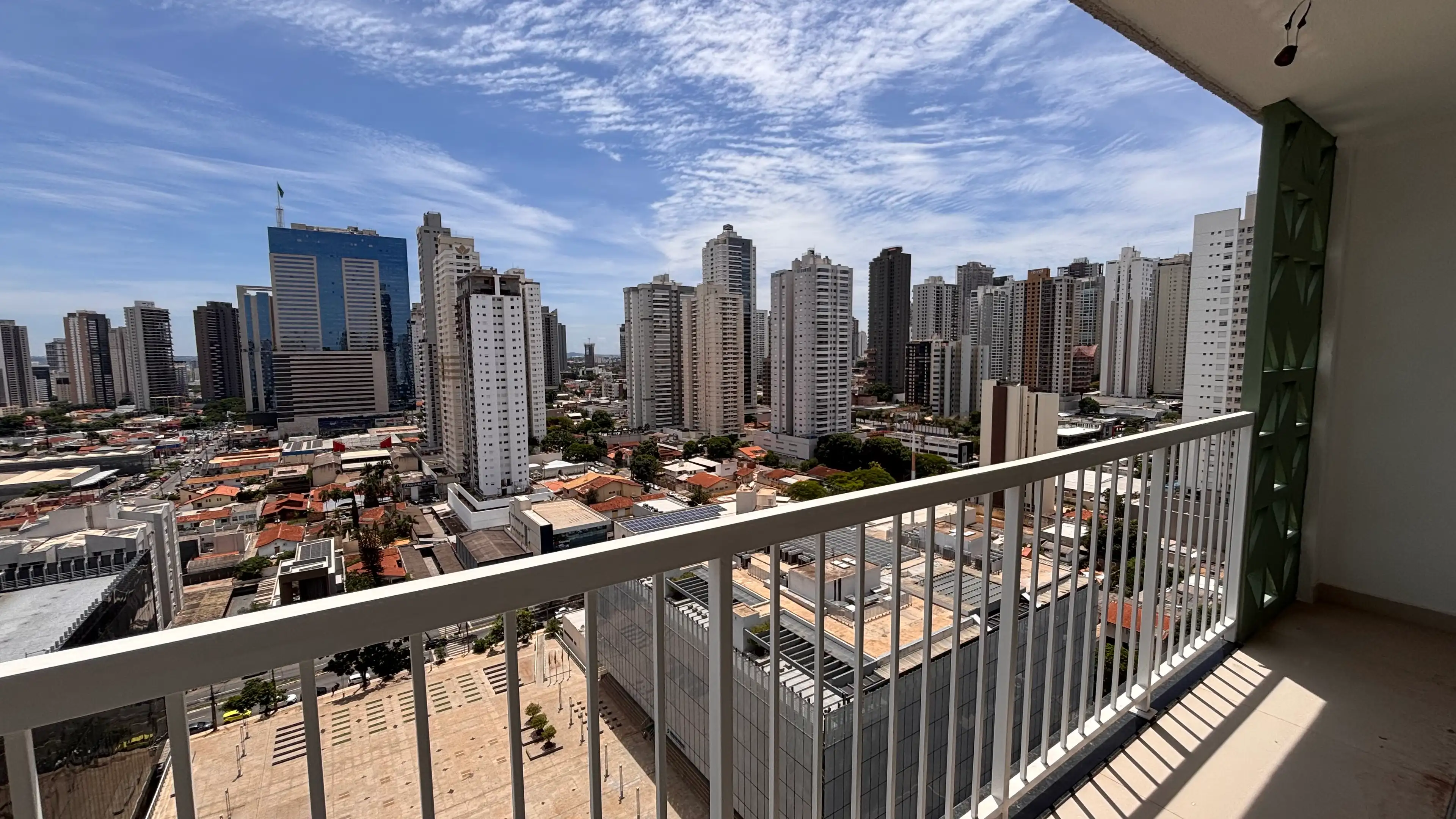 Imagem do imóvel 1 de 18 (+1 ocultas)