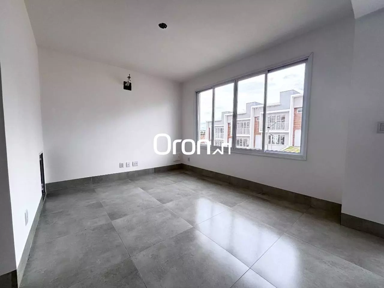 Sobrado à venda, 96 m² por R$ 598.000,00 - Vila Maria Luiza - Goiânia/GO