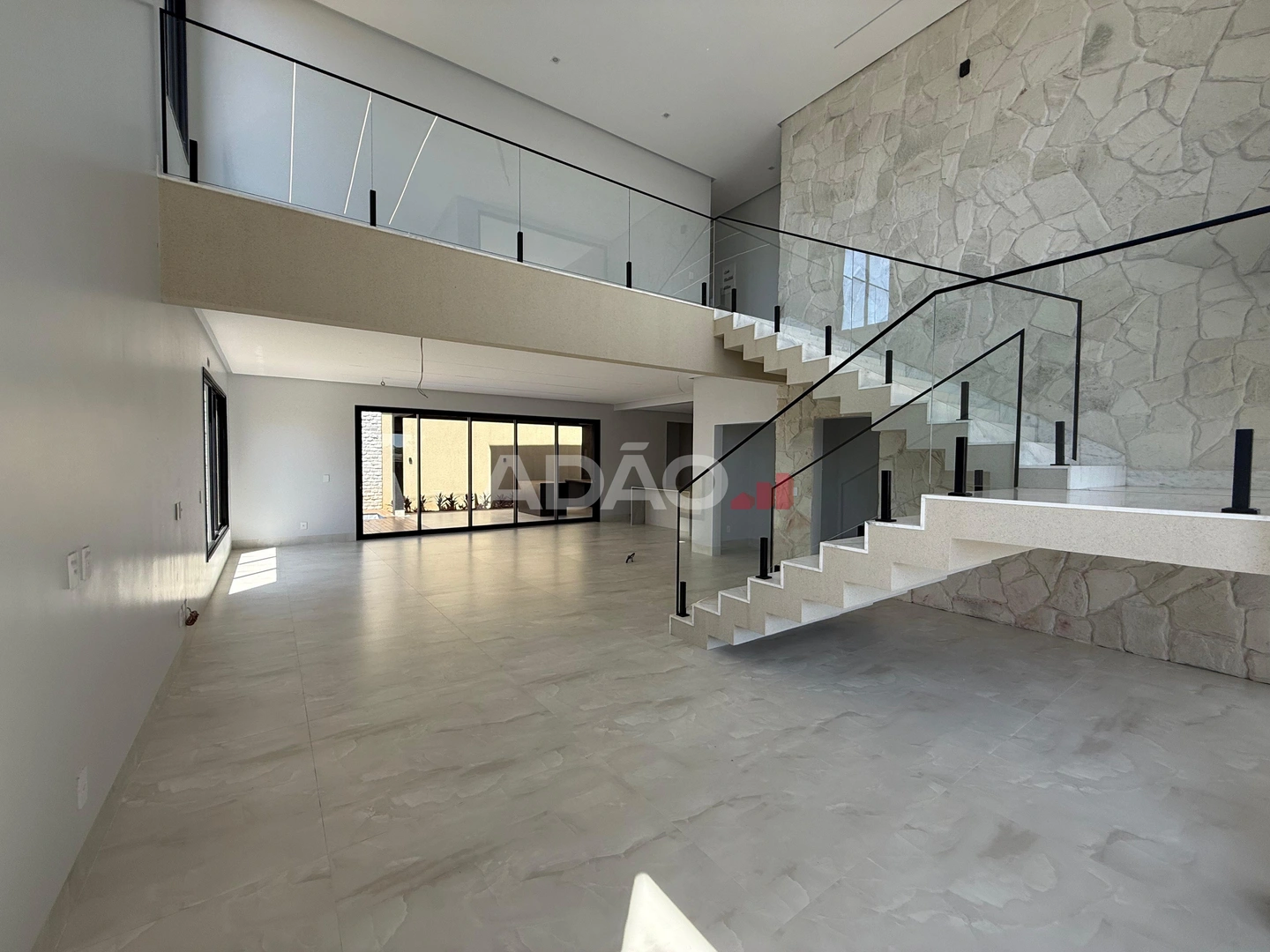 Sobrado de alto padrão Jardins França Casa em Condomínio com 4 Quarto(s) e 6 banheiro(s) à Venda, 407.00 por R$ 4500000.00 no setor Jardins França AX36348