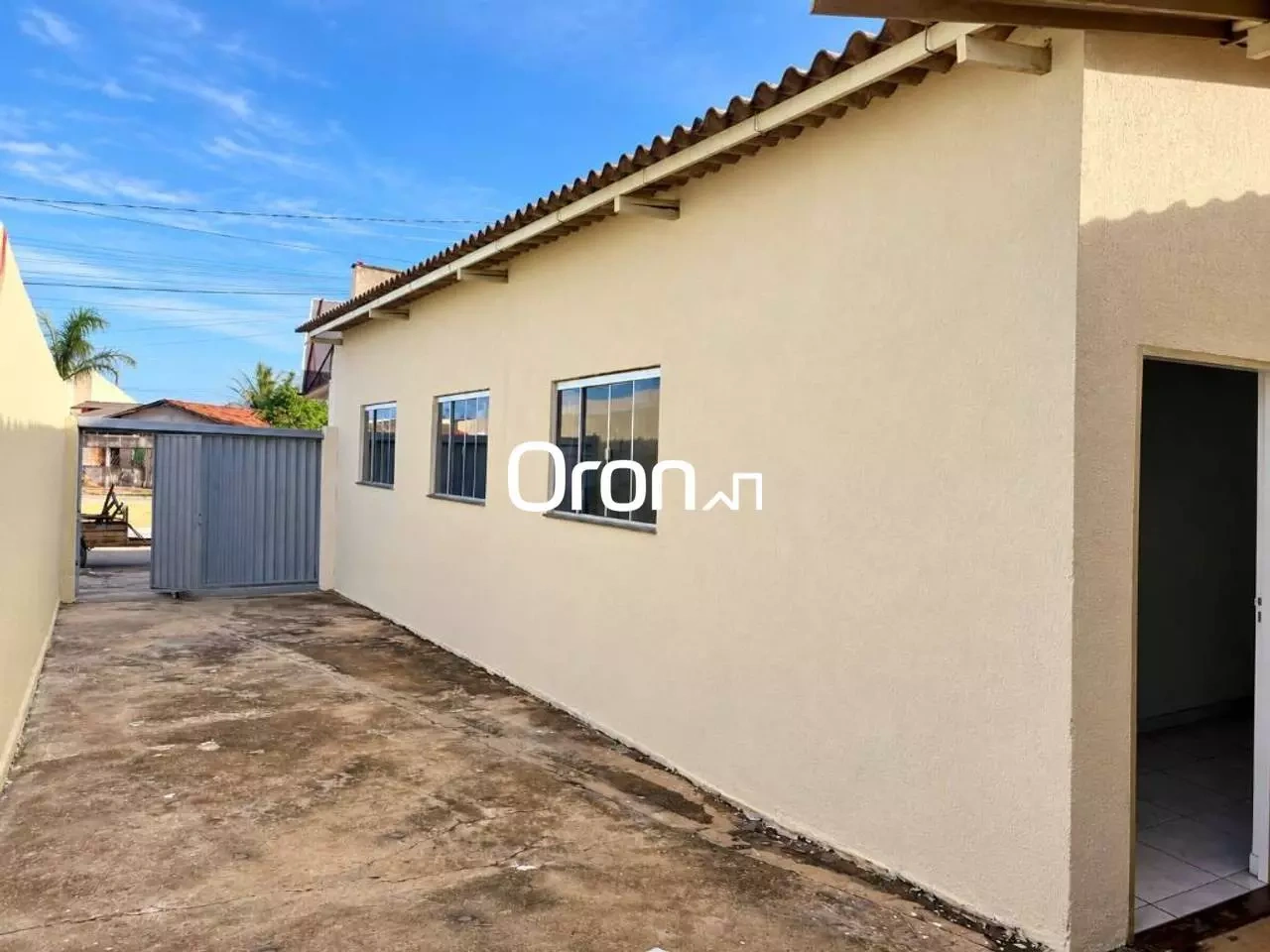 Casa com 3 dormitórios à venda, 220 m² por R$ 230.000,00 - Setor Grajaú - Goiânia/GO