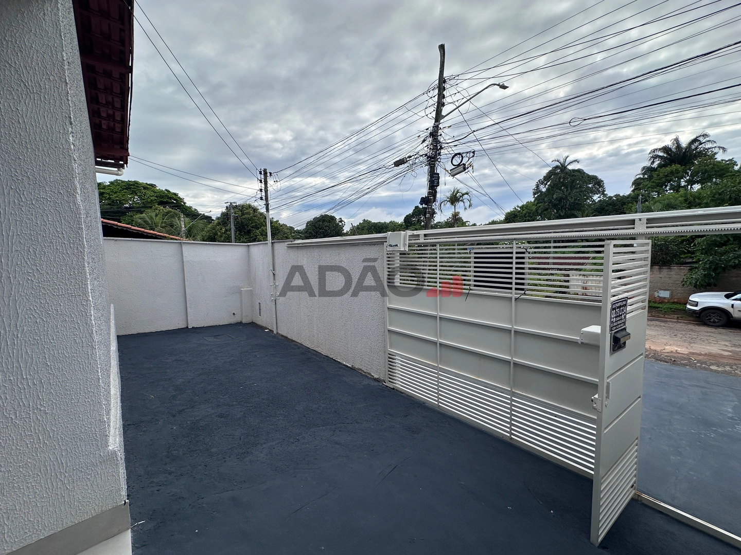 Casa 3 quartos com suíte a venda no Setor Urias Magalhães Casa de Rua com 3 Quarto(s) e 3 banheiro(s) à Venda, 121.24 por R$ 500000.00 no setor Setor Urias Magalhães AD36425