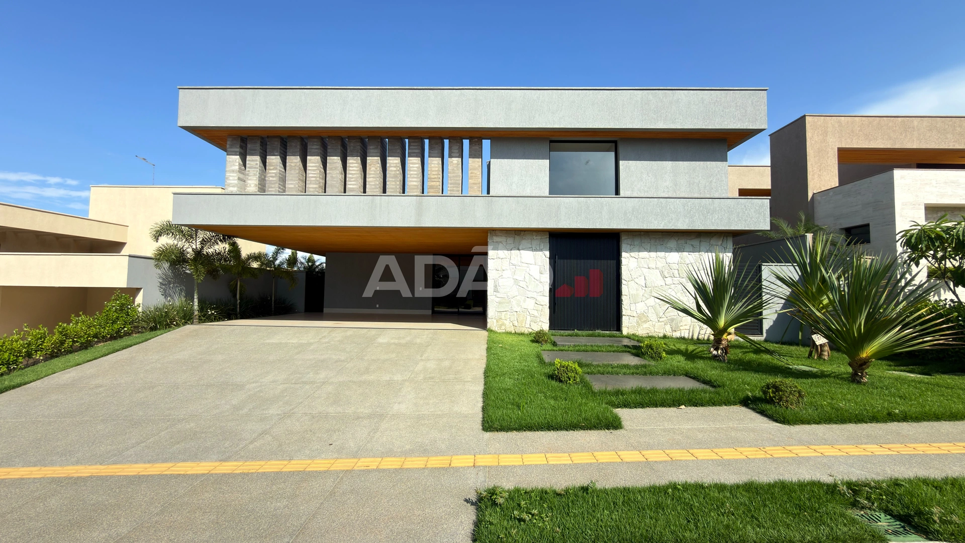 Casa Térrea com 4 suítes no Jardins Milão Casa em Condomínio com 4 Quarto(s) e 5 banheiro(s) à Venda, 351.35 por R$ 5900000.00 no setor Jardins Milão AP43425