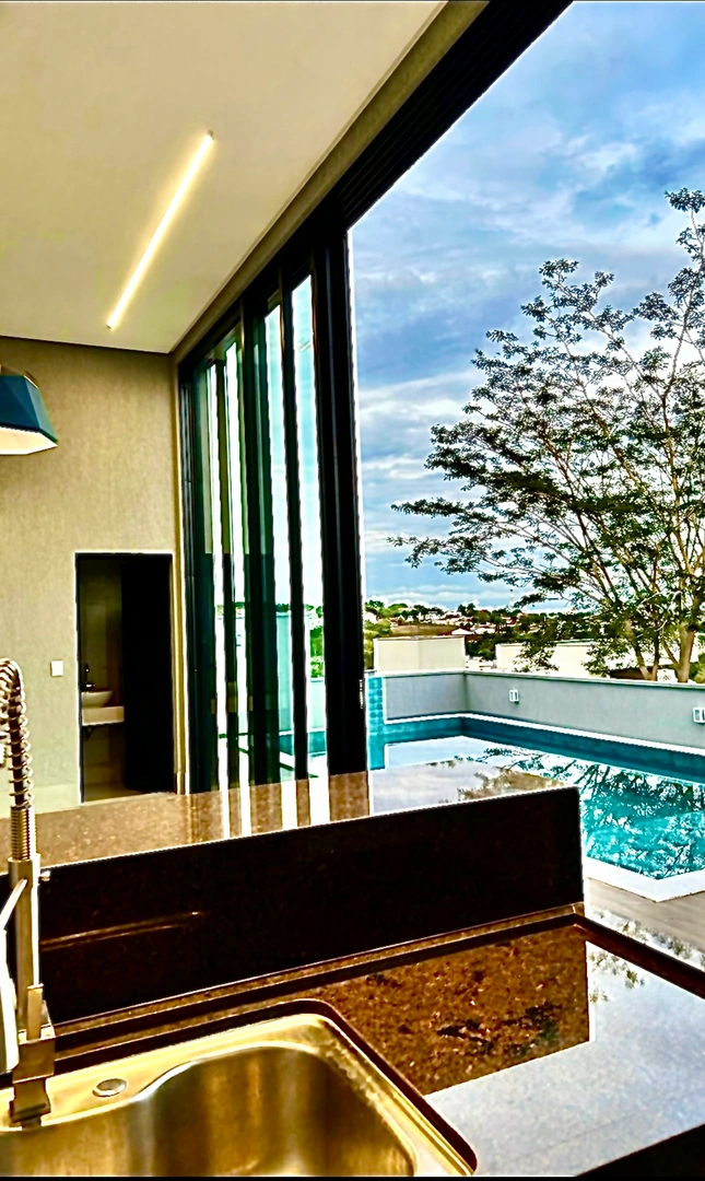 Sobrado Portal do Sol Mendanha Sobrado com 3 Quarto(s) e 5 banheiro(s) à Venda, 483.00 por R$ 3200000.00 no setor Residencial Parque Mendanha AX11407