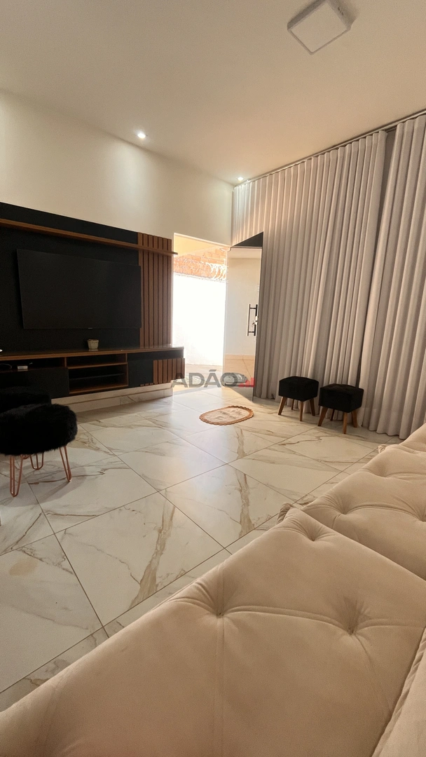 Casa Térrea 3/4 Suíte - Jardim das Acácias Casa de Rua com 3 Quarto(s) e 3 banheiro(s) à Venda, 135.00 por R$ 450000.00 no setor Jardim das Acacias AU30463