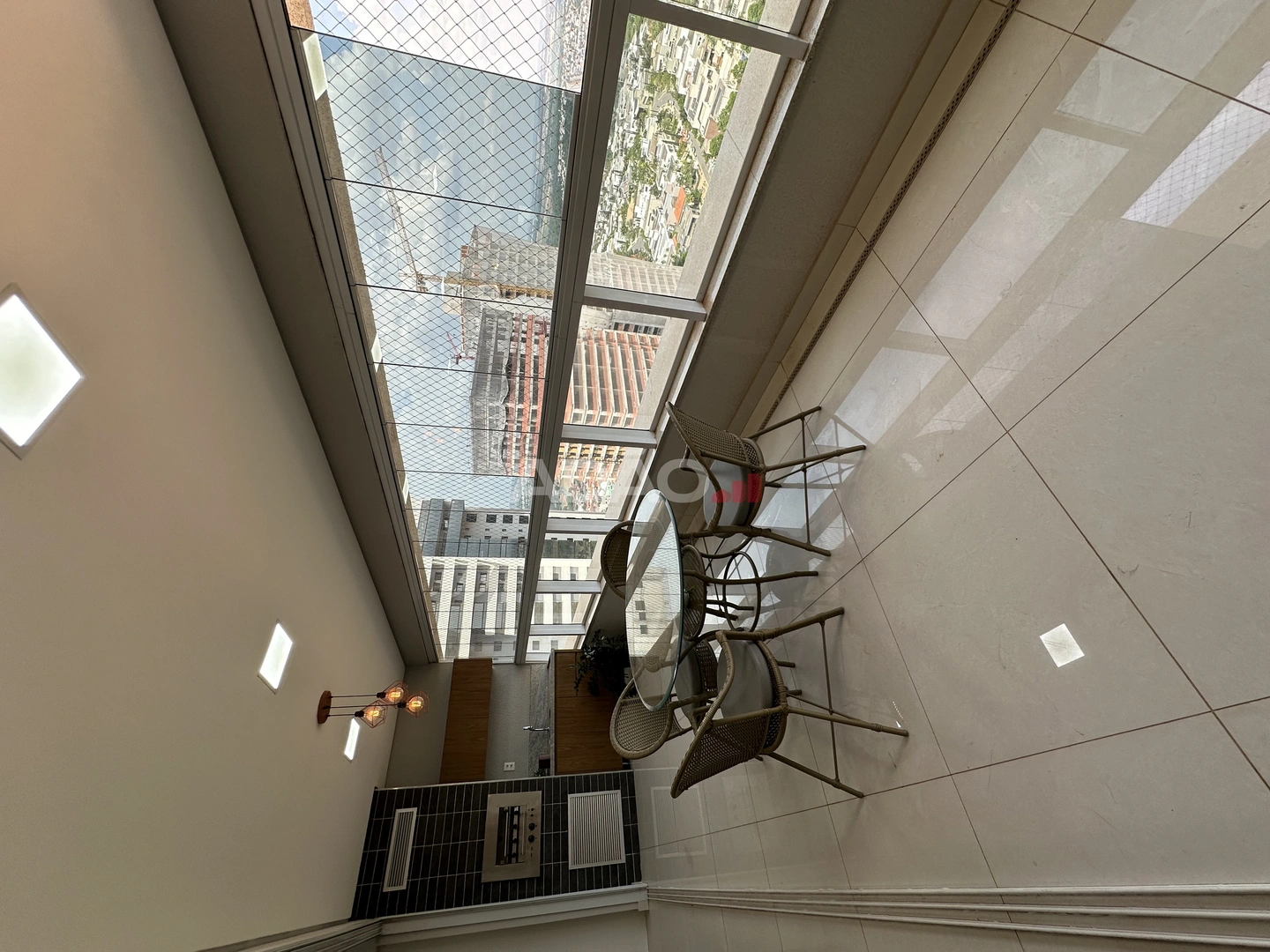Apartamento mobiliado de 3 suítes há 3 minutos do shop Flamboyant Apartamento com 3 Quarto(s) e 2 banheiro(s) à Venda, 139.00 por R$ 1400000.00 no setor Park Lozandes AD33726