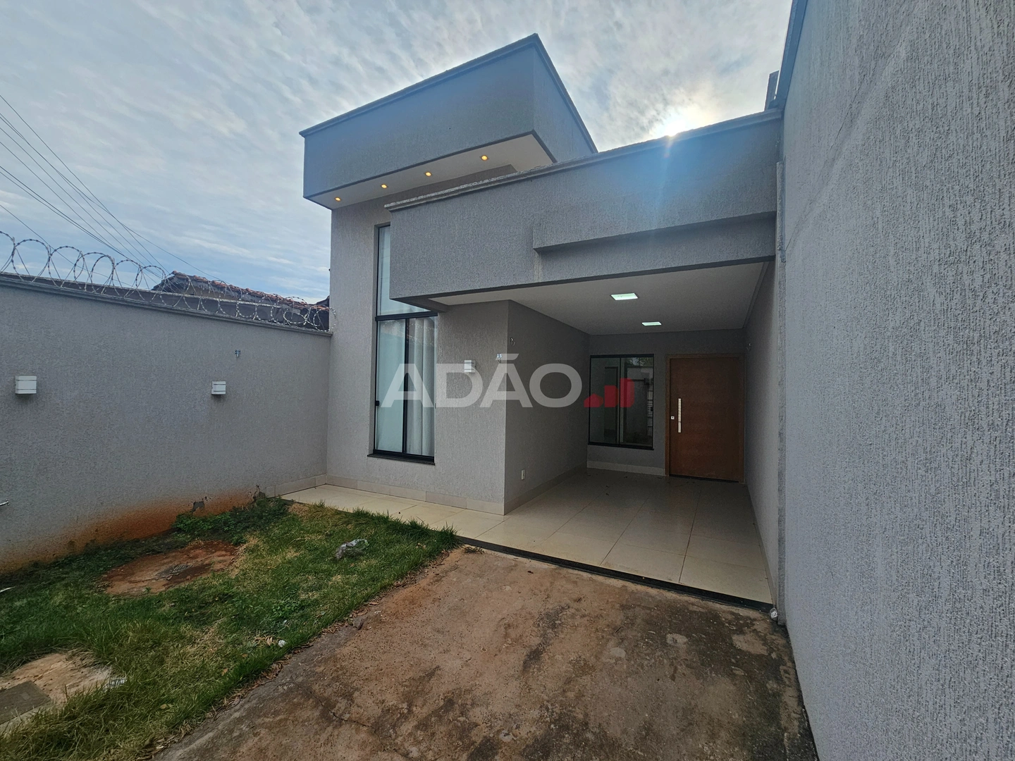 Jardim Fonte Nova Casa de Rua com 3 Quarto(s) e 2 banheiro(s) à Venda, 106.63 por R$ 480000.00 no setor Jardim Fonte Nova AU37969