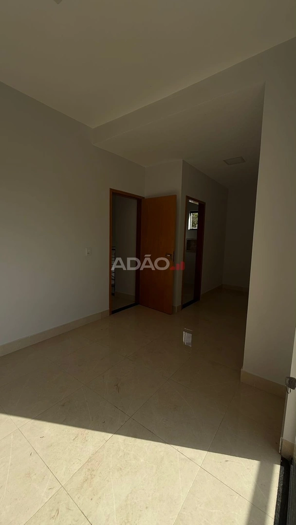 Sobrado Recanto do Bosque Sobrado com 3 Quarto(s) e 3 banheiro(s) à Venda, 160.00 por R$ 680000.00 no setor Residencial Recanto do Bosque MS40571