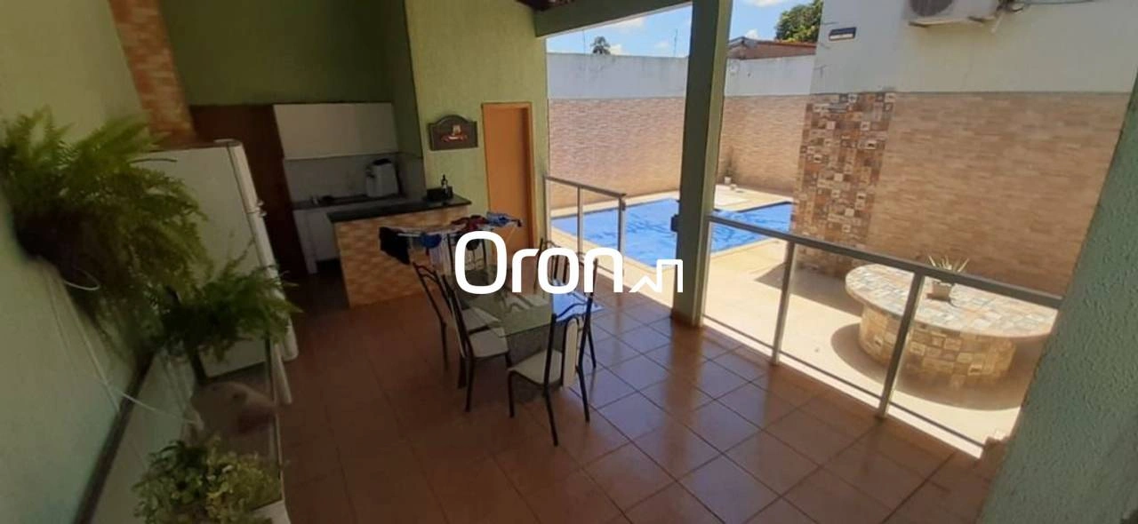 Casa à venda, 220 m² por R$ 990.000,00 - Setor Garavelo Residencial Park - Aparecida de Goiânia/GO