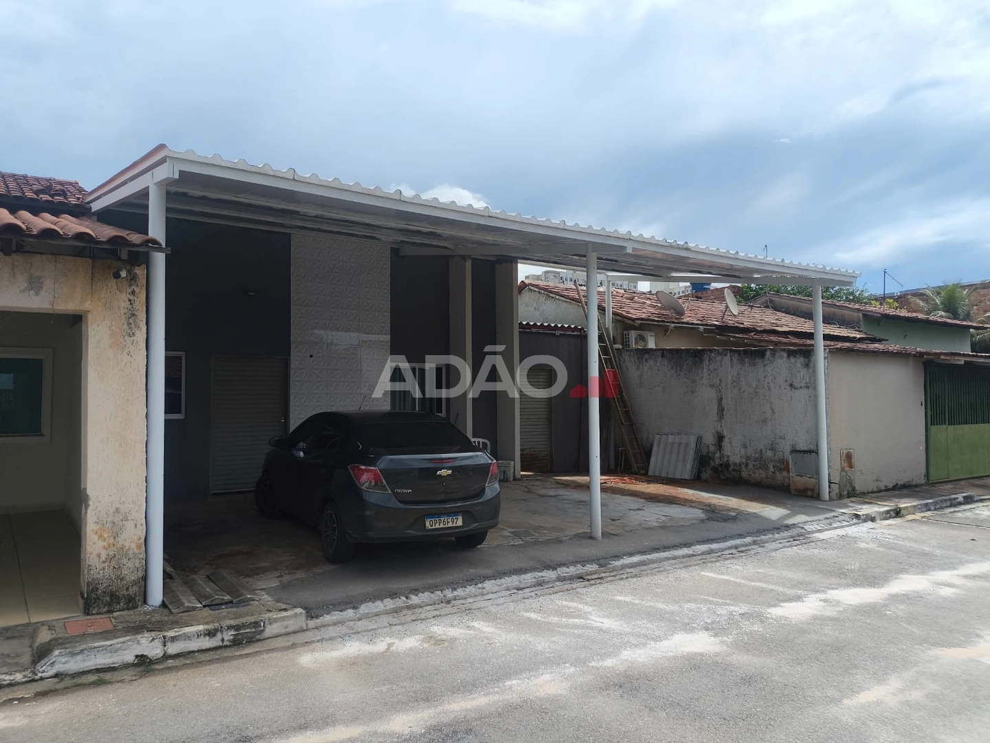 Condomínio Haianna Carine Casa em Condomínio com 3 Quarto(s) e 1 banheiro(s) à Venda, 110.00 por R$ 380000.00 no setor Jardim Novo Mundo AU39521