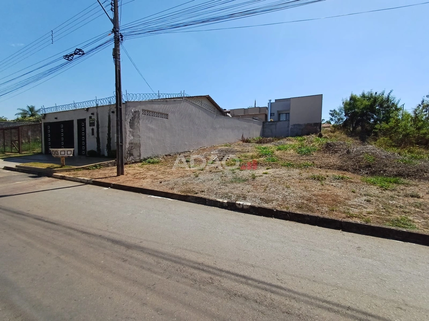 LOTE NO VEREDAS DOS BURITIS Lote à Venda, 300.00 por R$ 250000.00 no setor Residencial Vereda dos Buritis MS33970