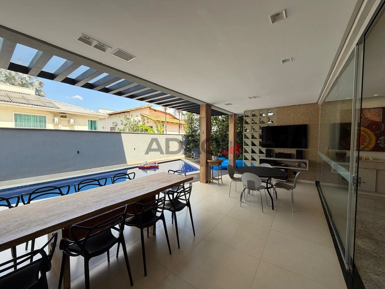 CASA GRANVILLE Casa em Condomínio com 4 Quarto(s) e 7 banheiro(s) à Venda, 404.00 por R$ 3700000.00 no setor Residencial Granville AX43689