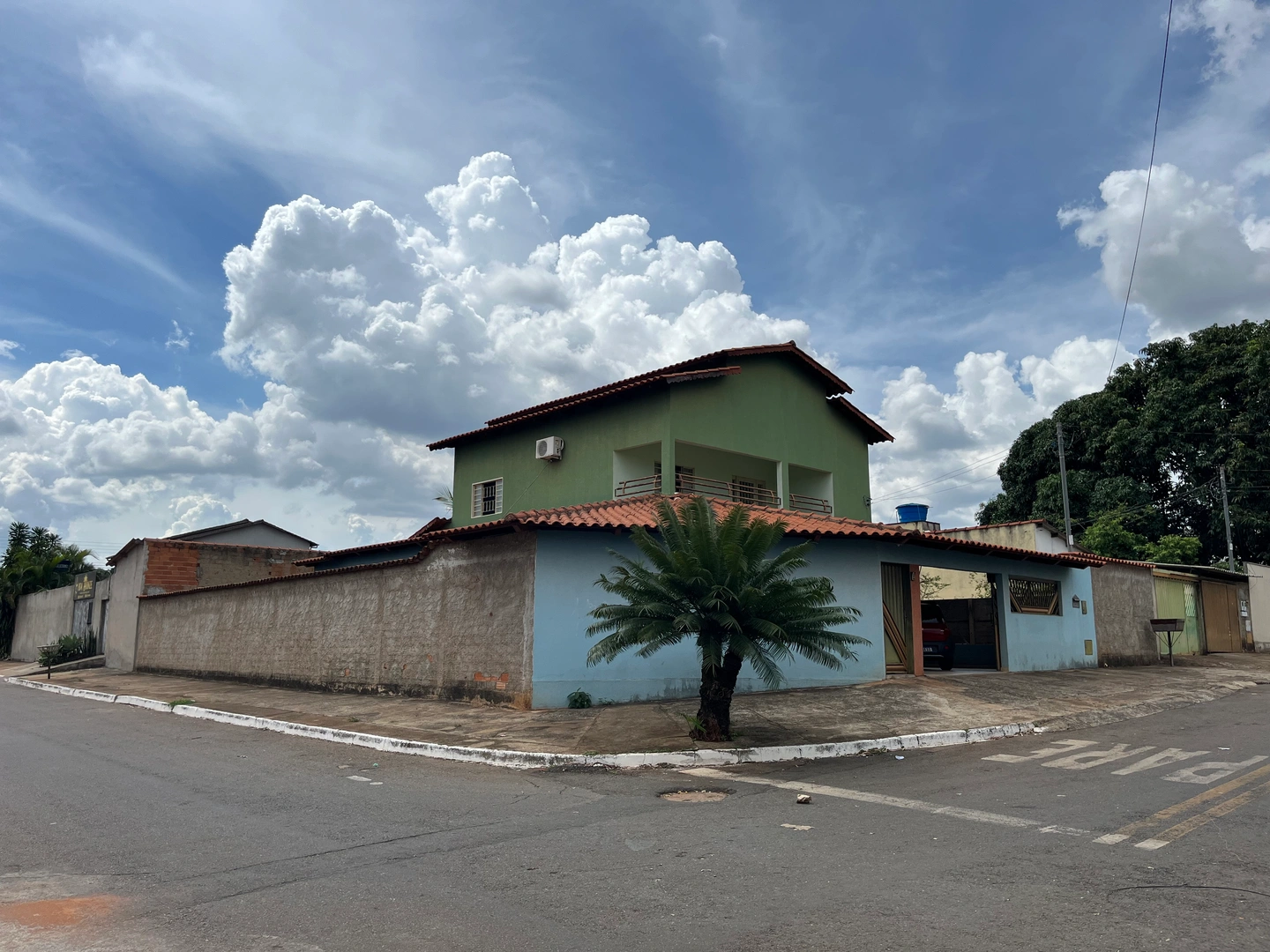 Sobrado Jardim Fonte Nova Sobrado com 4 Quarto(s) e 3 banheiro(s) à Venda, 146.63 por R$ 1100000.00 no setor Jardim Fonte Nova AD34237