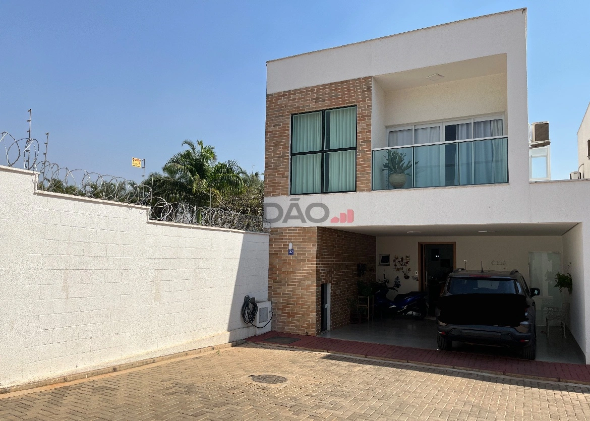 Sobrado a venda Condomínio Fechado-abaixo do valor Casa em Condomínio com 3 Quarto(s) e 5 banheiro(s) à Venda, 158.00 por R$ 850000.00 no setor Jardim Vitória MS32912