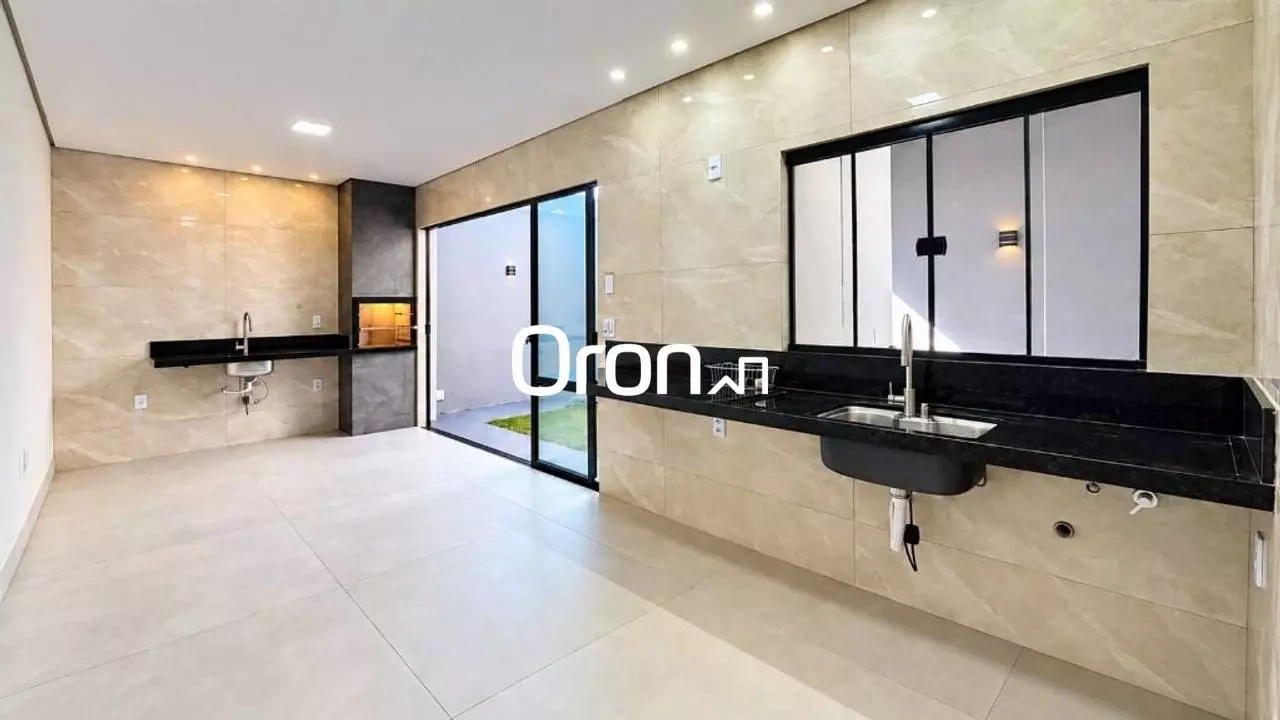 Casa com 3 dormitórios à venda, 117 m² por R$ 690.000,00 - Residencial Costa Paranhos - Goiânia/GO