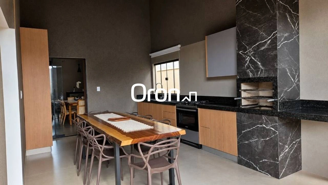 Casa mobiliada com 4 dormitórios à venda, 176 m² por R$ 1.080.000 - Setor Garavelo - Aparecida de Goiânia/GO