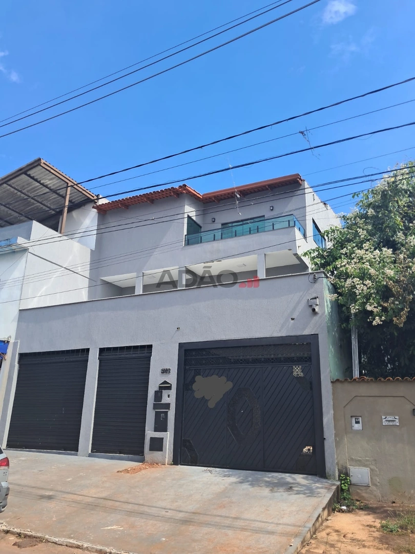 SOBRADO DE RUA Casa de Rua com 5 Quarto(s) e 4 banheiro(s) à Venda, 296.91 por R$ 1999999.99 no setor Jardim Maria Helena AU37127
