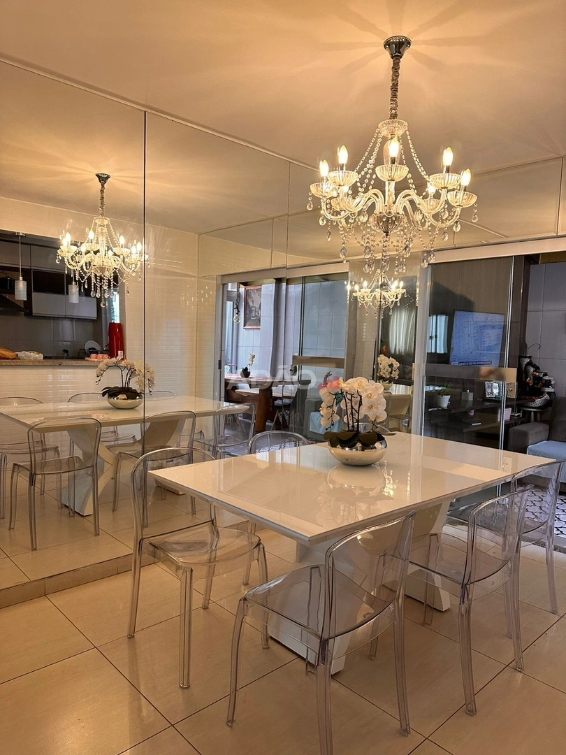 CASA IMPECÁVEL EM CONDOMINIO FECHADO Casa em Condomínio com 3 Quarto(s) e 3 banheiro(s) à Venda, 143.00 por R$ 700000.00 no setor Jardim Novo Mundo AT31613