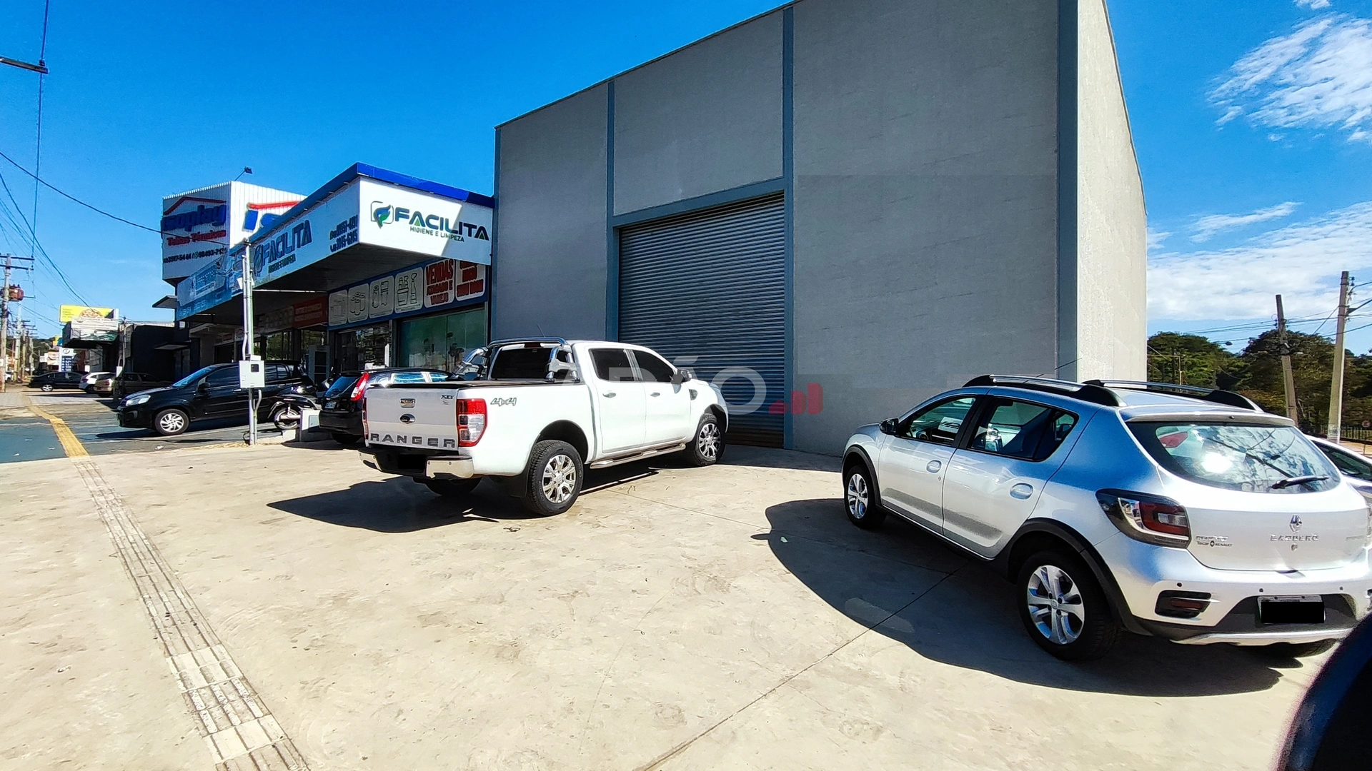Galpão em frente ao shopping Passeio das Águas Galpão / Depósito à Venda, 245.00 por R$ 1900000.00 no setor Jardim Diamantina AD30769