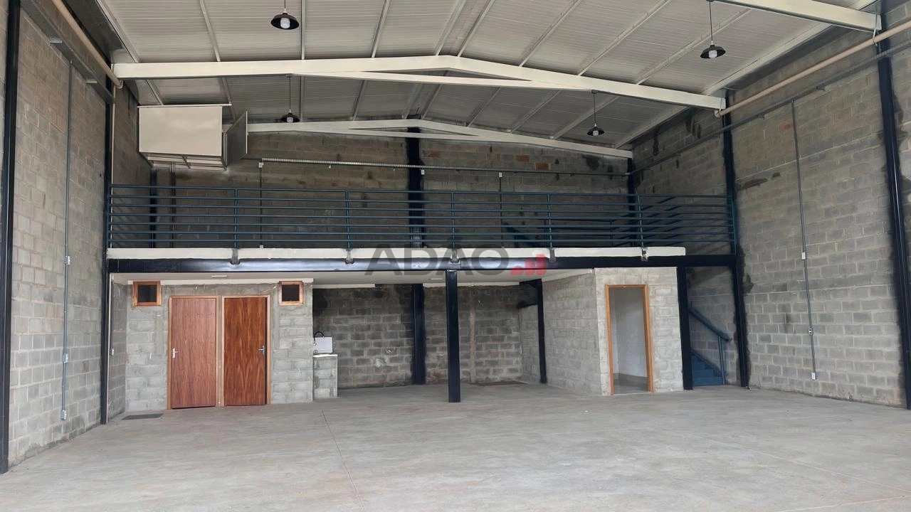 GALPAO Galpão / Depósito à Venda, 234.34 por R$ 1100000.00 no setor Residencial Canadá AD27524