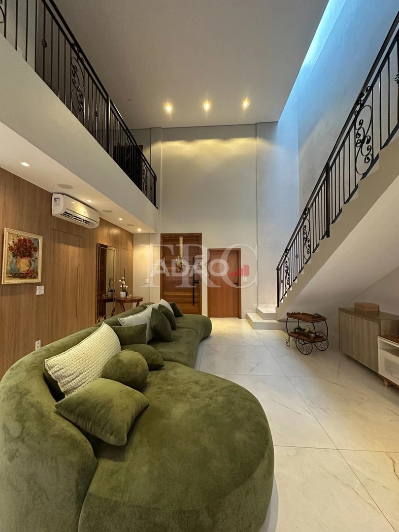 SOBRADO MOBILIADO JARDINS SEVILHA Casa em Condomínio com 4 Quarto(s) e 4 banheiro(s) à Venda, 249.00 por R$ 2890000.00 no setor Jardins Sevilha MS35965
