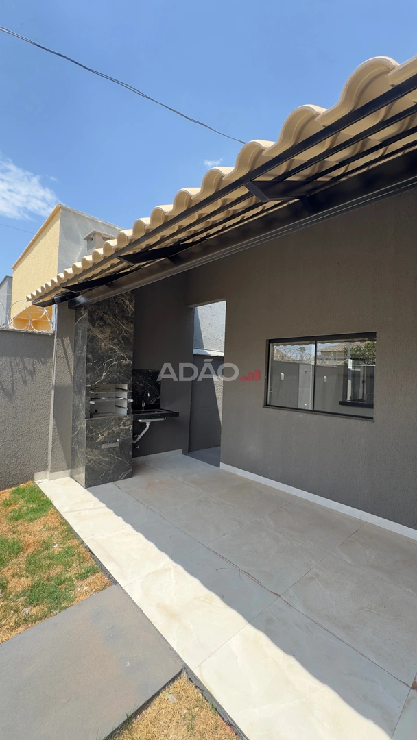 CASA 2Q COM CHURRASQUEIRA / ACEITA FINANCIAMENTO MCMV Casa de Rua com 2 Quarto(s) e 2 banheiro(s) à Venda, 68.00 por R$ 290000.00 no setor Residencial Buena Vista III MS43109