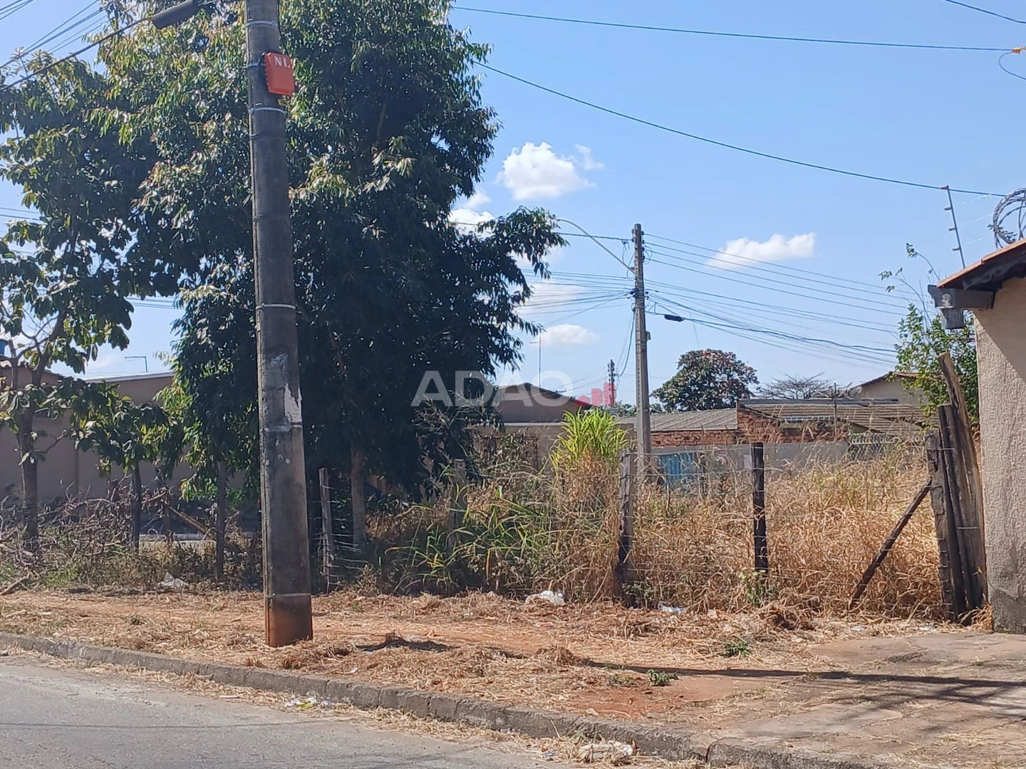 LOTE DE ESQUINA Lote à Venda, 497.00 por R$ 470000.00 no setor Jardim Bela Vista AU31977