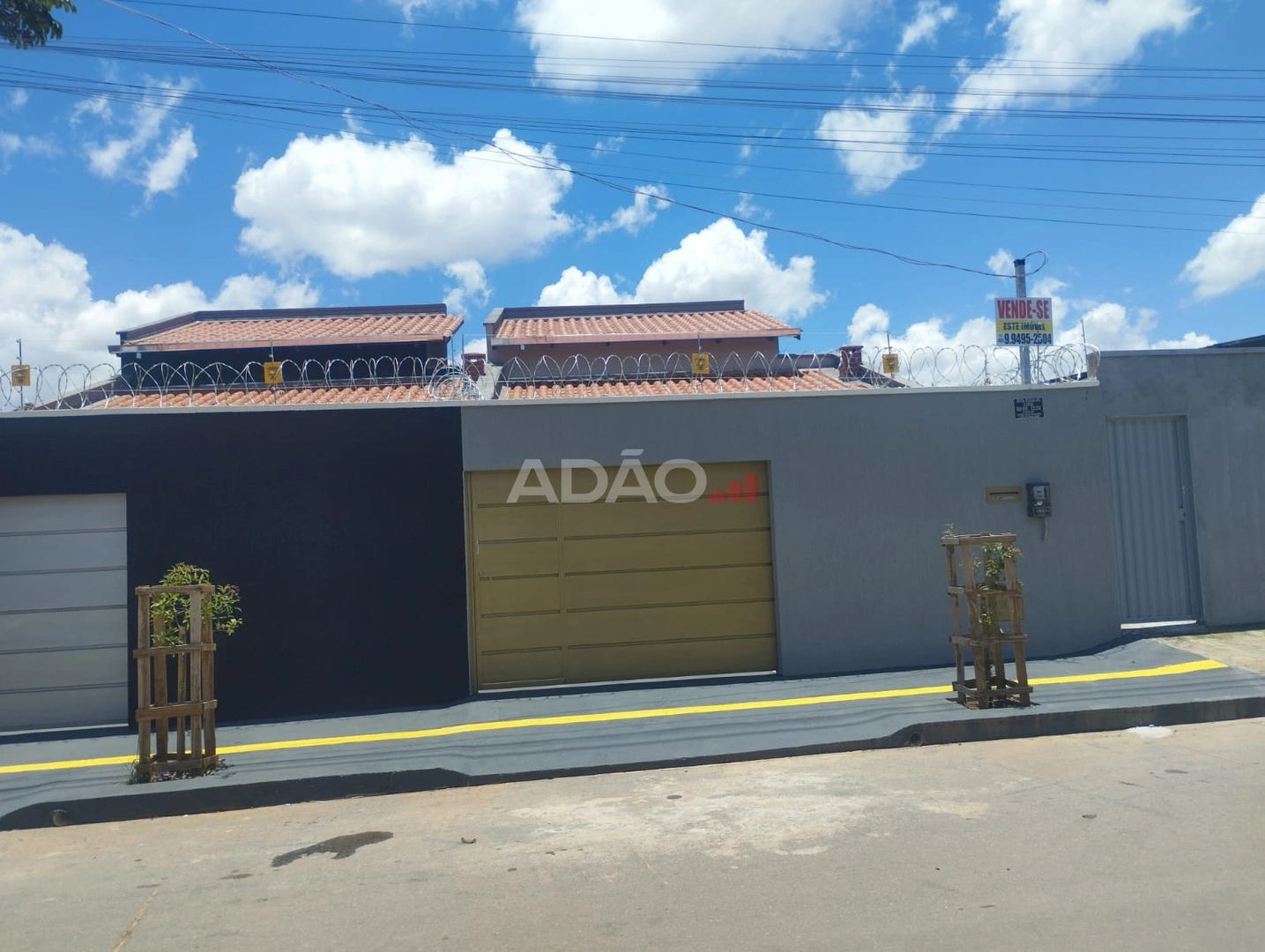 CASA RESIDENCIAL Casa de Rua com 3 Quarto(s) e 1 banheiro(s) à Venda, 114.00 por R$ 395000.00 no setor Condomínio Rio Branco AD25063