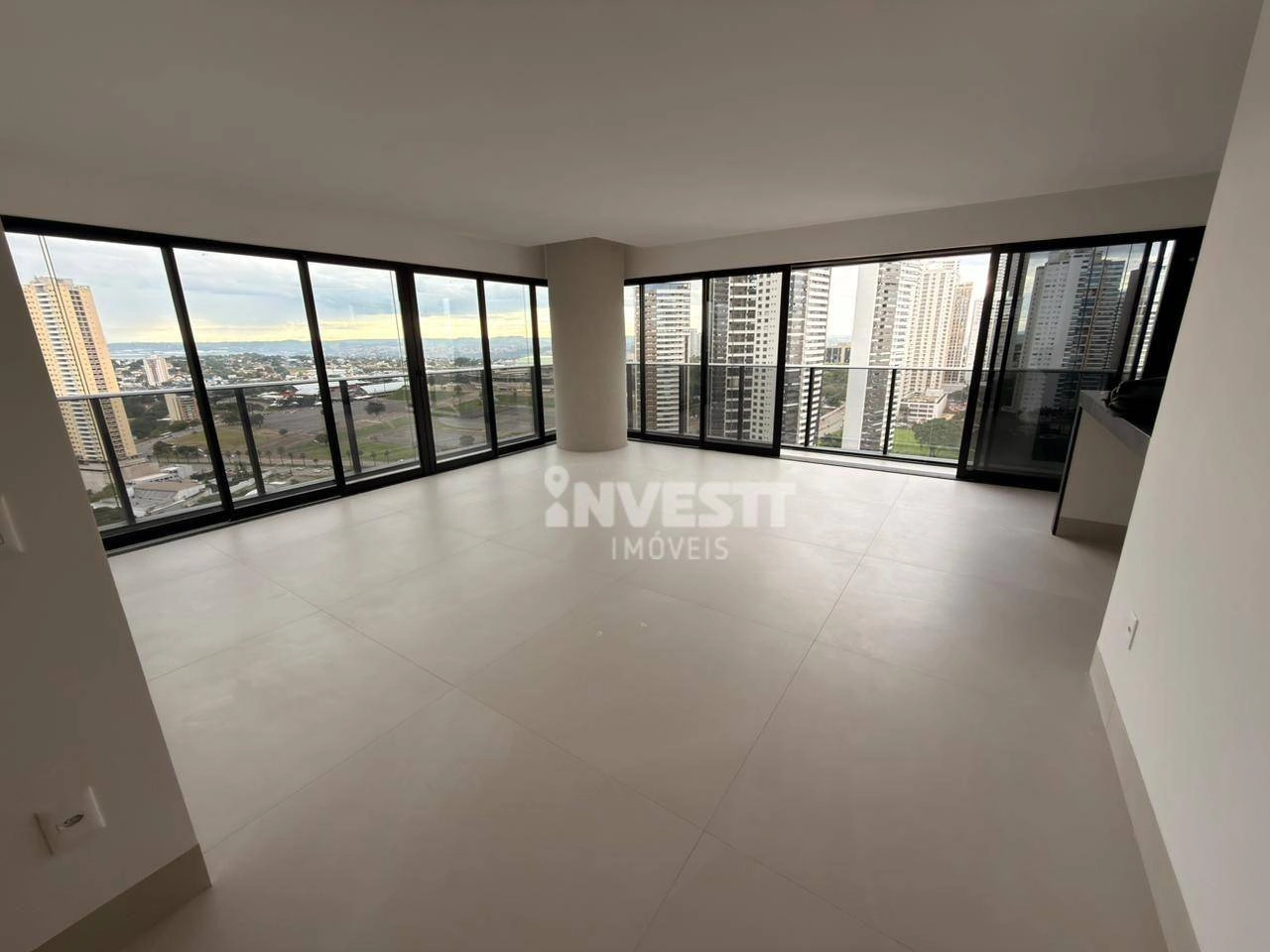 Apartamento à venda no Quasar Flamboyant no Jardim Goiás - Goiânia/GO