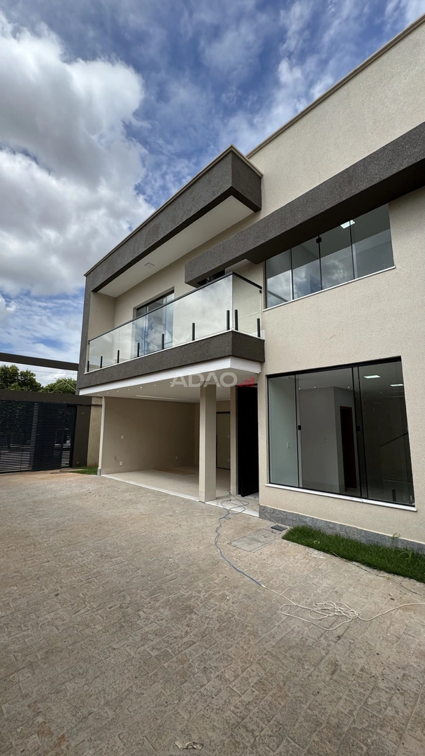 SOBRADO DE 3 SUÍTES NO SETOR SANTA GENOVEVA Sobrado com 3 Quarto(s) e 4 banheiro(s) à Venda, 154.50 por R$ 1200000.00 no setor Santa Genoveva AD34542
