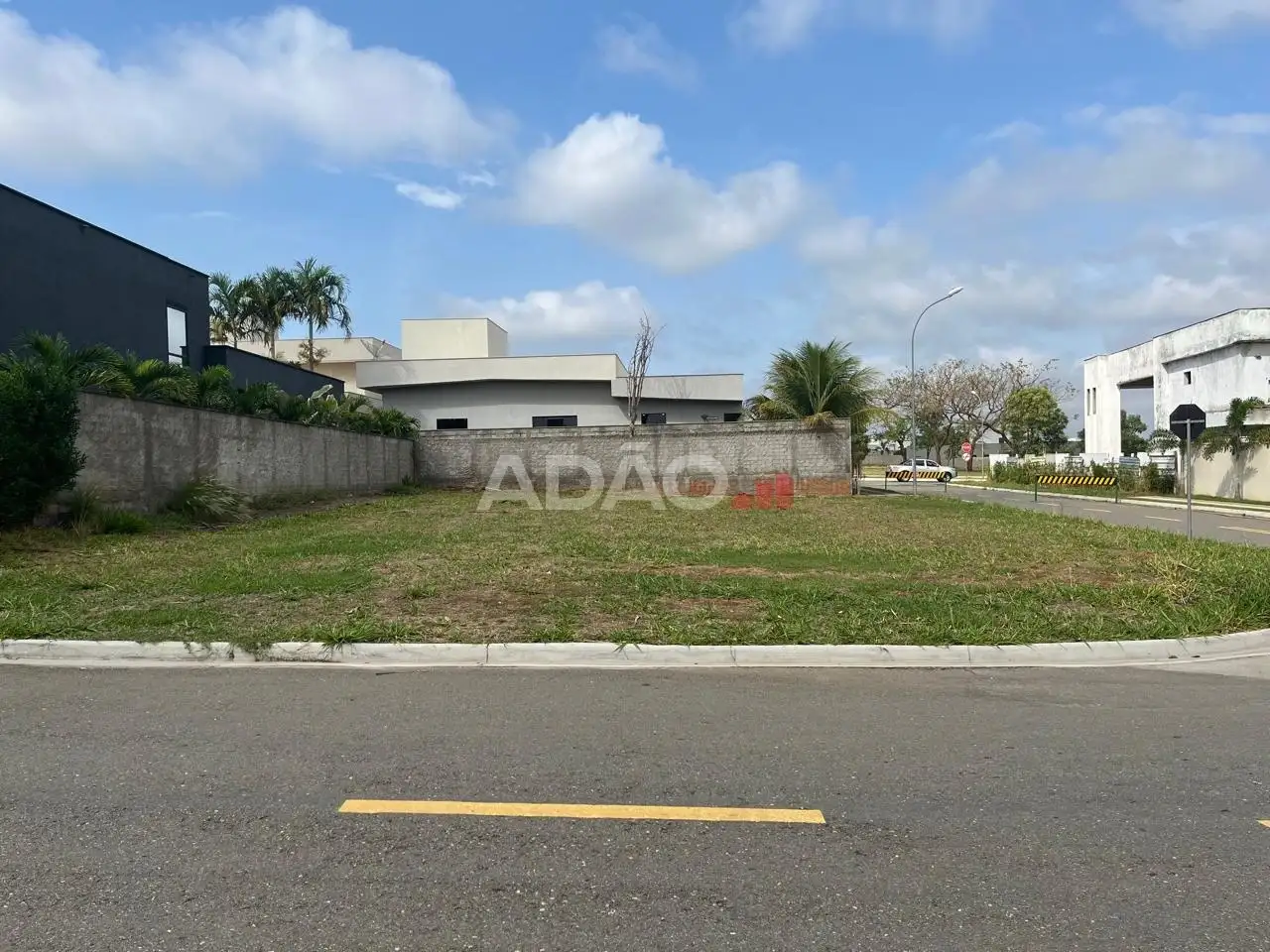 Imagem do imóvel 1 de 5 (+1 ocultas)