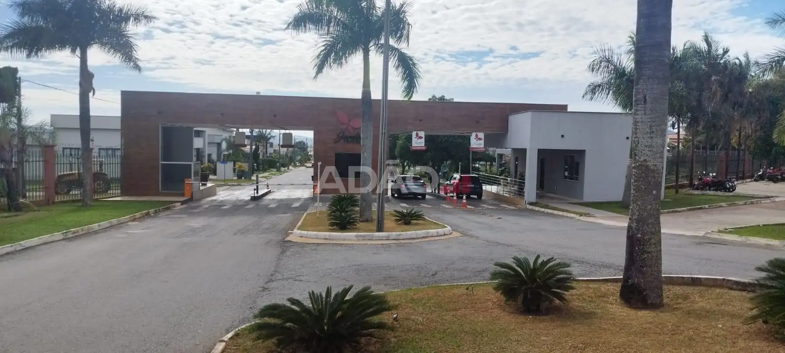 Imagem do imóvel 1 de 15 (+1 ocultas)
