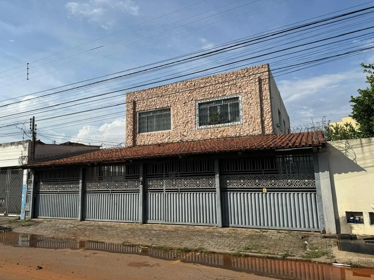 Imagem do imóvel 1 de 29 (+1 ocultas)