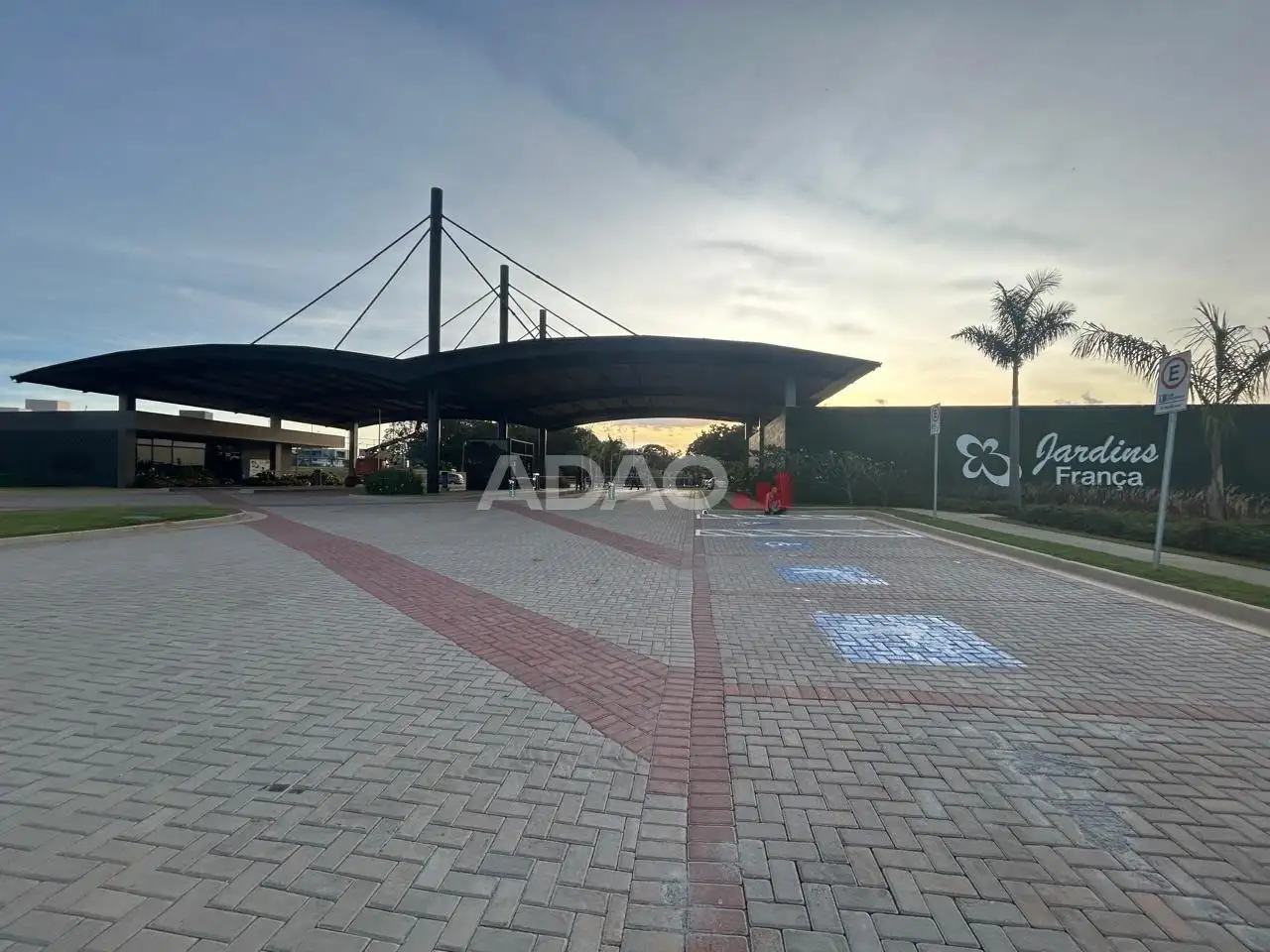 Imagem do imóvel 1 de 9 (+1 ocultas)