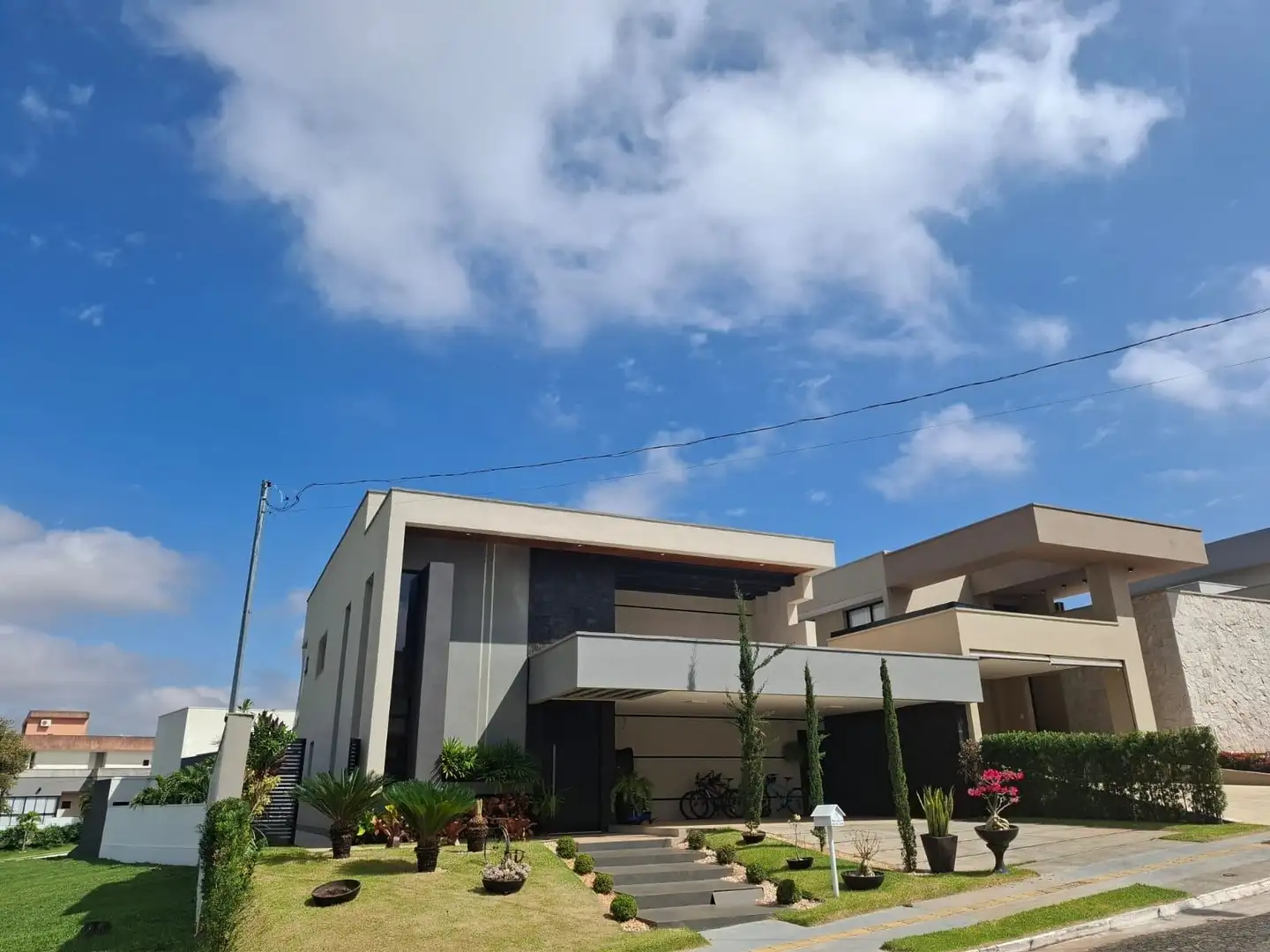 Imagem do imóvel 1 de 21 (+1 ocultas)
