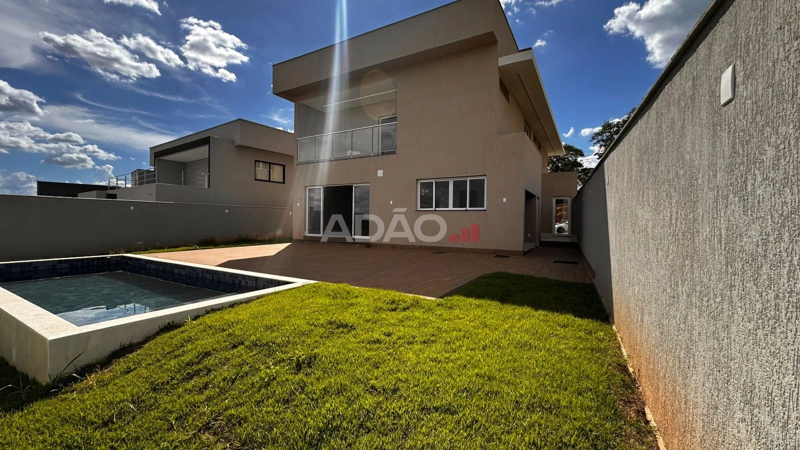 Mídia principal