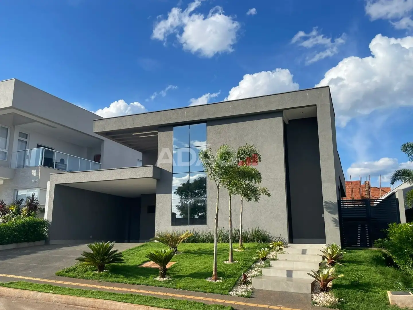 Imagem do imóvel 1 de 19 (+1 ocultas)