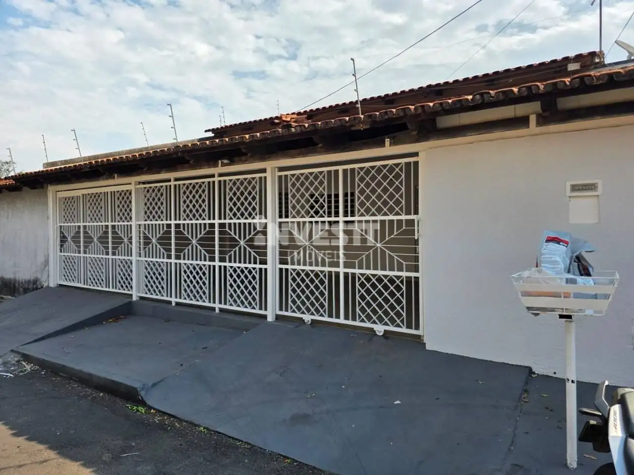 Imagem do imóvel 1 de 29 (+1 ocultas)